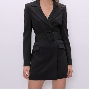 Aritzia Babaton Futura Blazer Dress